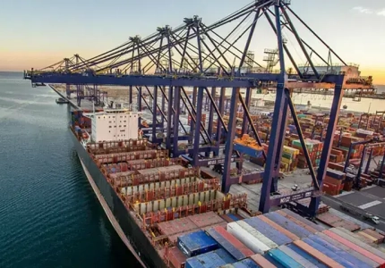 Karachi Port handles record containers