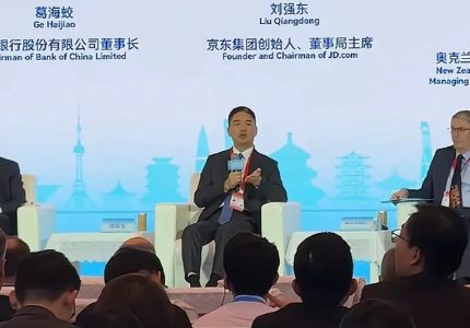 刘强东说”将来不需要快递员”，你的工厂准备好了吗？